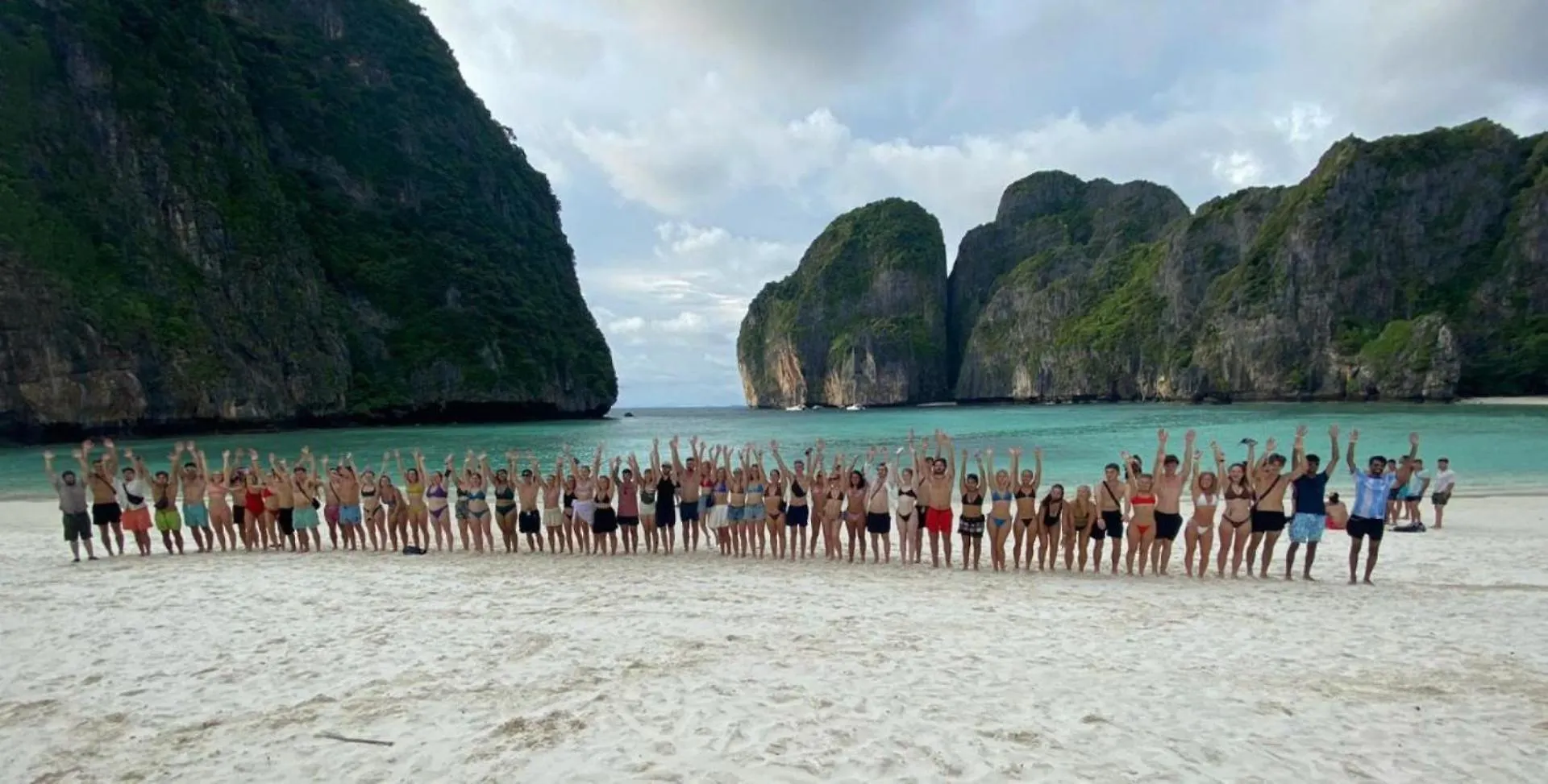 Blanco Beach Bar Hostel Phi Phi