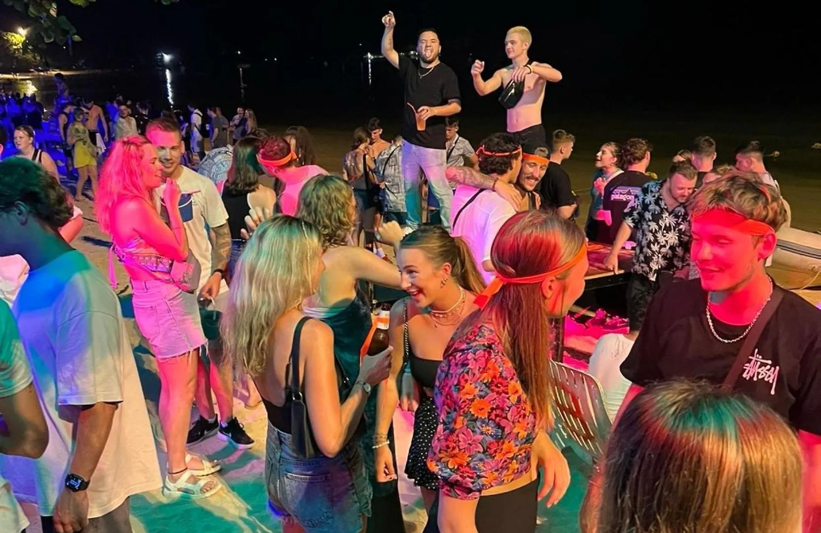 Blanco Beach Bar Hostel Phi Phi Thailand